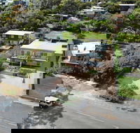 Quarterdeck Apartment - Schoolies Week Accommodation