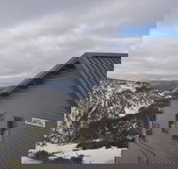 Snowtel 4 - Schoolies Week Accommodation