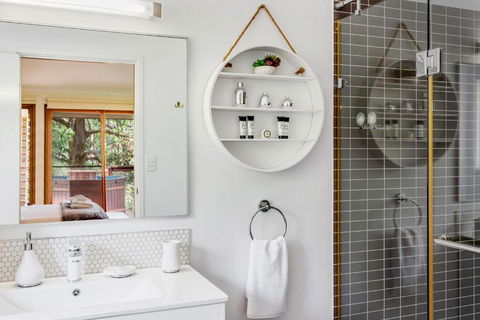 Ravensbourne Escape Tree Tops - Schoolies Week Accommodation 3