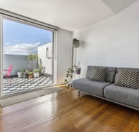 Fabulous Fitzroy Converted Warehouse - Schoolies Week Accommodation