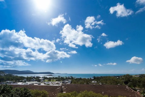 Getaway Ocean Views - Schoolies Week Accommodation 0