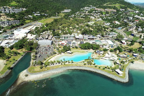 Getaway Ocean Views - Schoolies Week Accommodation 5