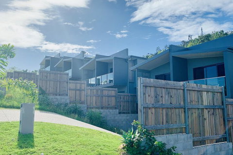 Daydream Spcaious & Comfortable With Water Views - Schoolies Week Accommodation 2