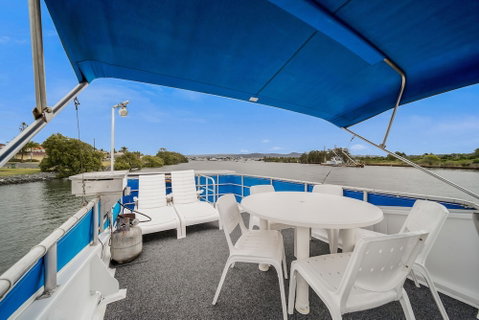 Coomera Houseboat Holidays - Schoolies Week Accommodation 4