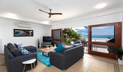 Absolute Airlie Central Airlie Beach - Schoolies Week Accommodation 4
