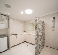Airlie on Main Street Airlie Beach - Schoolies Week Accommodation