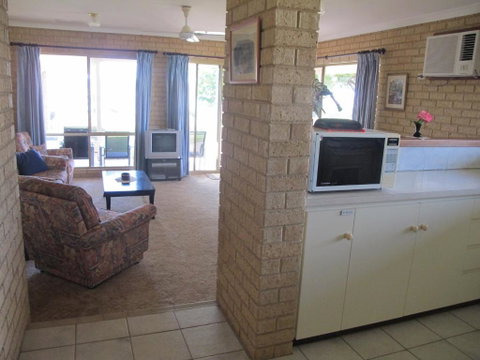 Kalbarri Riverfront Unit - Schoolies Week Accommodation 4