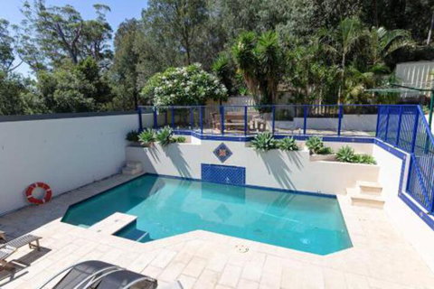 Kallaroo Street 3 Corlette - Schoolies Week Accommodation 6