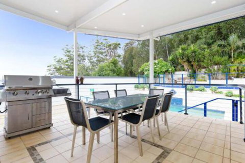 Kallaroo Street 3 Corlette - Schoolies Week Accommodation 0