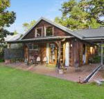 BROWNS COTTAGE - Schoolies Week Accommodation