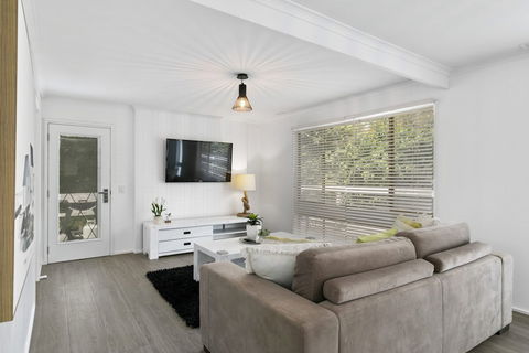 Beauty AND THE Peace - Inlet Side - Schoolies Week Accommodation 4