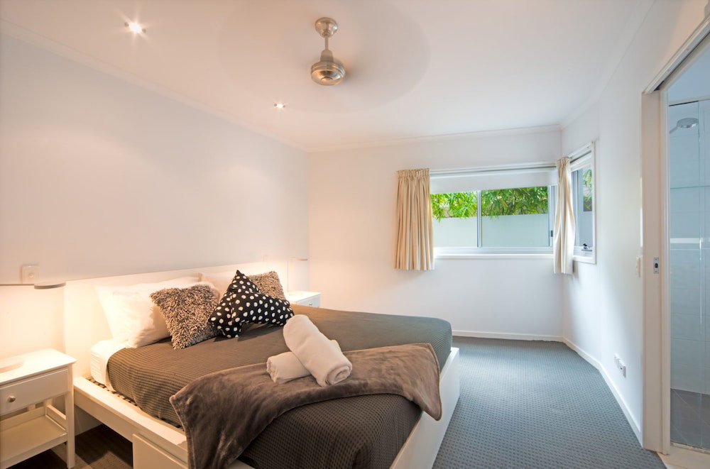 Mount Rooper QLD Schoolies Week Accommodation
