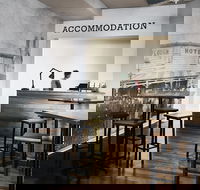 Plough Hotel - Schoolies Week Accommodation