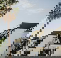 Hotel Nelson - Schoolies Week Accommodation