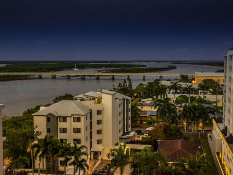 Lanai Riverside Apartments - Schoolies Week Accommodation 1