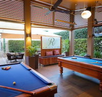 O'Shea's Royal Hotel - Schoolies Week Accommodation