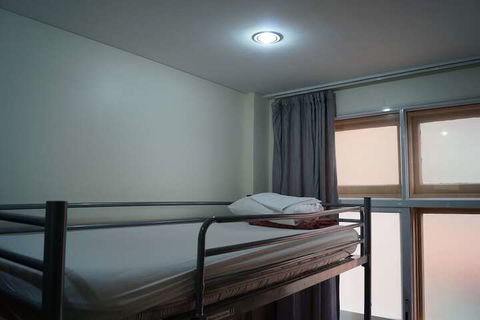 790 On George Backpackers - Schoolies Week Accommodation 5