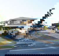 Rover Holiday Units - Schoolies Week Accommodation