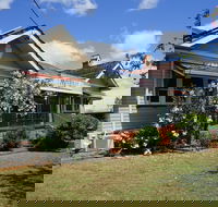 Melville House - Schoolies Week Accommodation