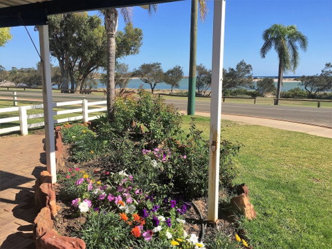 Kalbarri Seafront Villas - Schoolies Week Accommodation 0