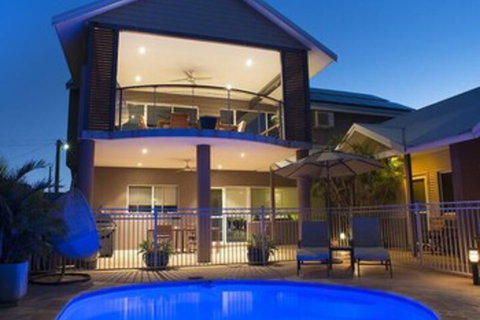 Gecko Lodge - Schoolies Week Accommodation 4