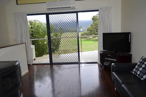 Halls Gap Escape - Schoolies Week Accommodation 1
