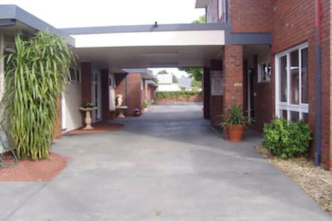 Kardinia Park Motel - Schoolies Week Accommodation 1