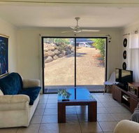 Airlie Beach Pet Friendly 3 Bedrooms - Schoolies Week Accommodation