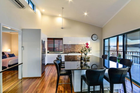 NEWLY BEAUTFULLY RENOVATED 16 The Casuarina 3 Bedroom House With 180 Degree Ocean Views - Schoolies Week Accommodation 5