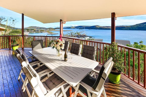 NEWLY BEAUTFULLY RENOVATED 16 The Casuarina 3 Bedroom House With 180 Degree Ocean Views - Schoolies Week Accommodation 2