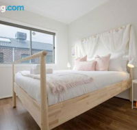 109Cozy Cranbourne Family House5Bed2Bath2Parking - Schoolies Week Accommodation