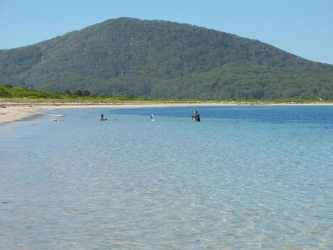 One Street From Main Beach - Schoolies Week Accommodation 4