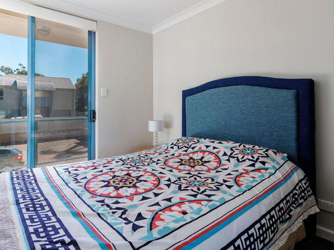 Across The Road From The Beach! - Schoolies Week Accommodation 3