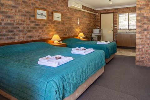 Nundle Accommodation - Schoolies Week Accommodation 1