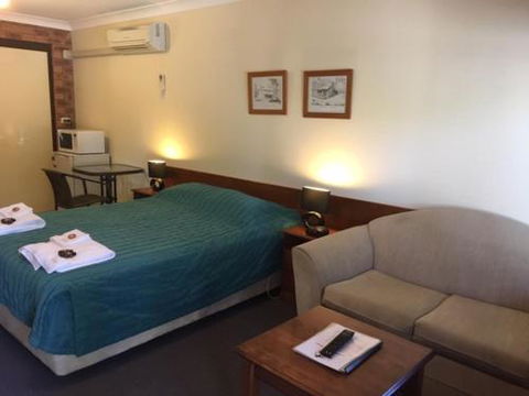 Nundle Accommodation - Schoolies Week Accommodation 3