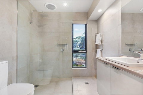 Black Out - Schoolies Week Accommodation 2