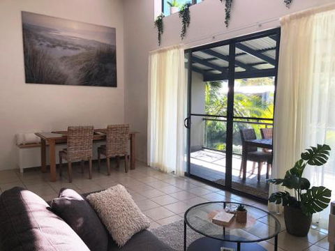 Baden 86 Rainbow Shores Walk To Beach Top Floor Air Conditioned Unit - Schoolies Week Accommodation 0