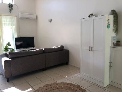 Baden 86 Rainbow Shores Walk To Beach Top Floor Air Conditioned Unit - Schoolies Week Accommodation 6