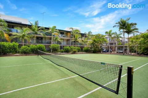 Baden 51 Rainbow Shores Air Conditioned Walk To Beach Swimming Pools - Schoolies Week Accommodation 5