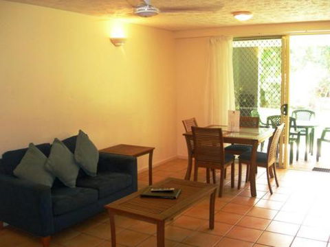 Baden 29 Rainbow Shores Air Conditioned Ground Floor Walk To Beach Pool - Schoolies Week Accommodation 2