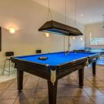 Cuttriss By The Beach - Schoolies Week Accommodation 0