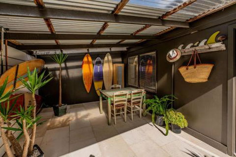 SUNSET BEACH SHACK On SURF - Schoolies Week Accommodation 5