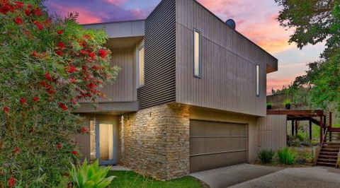 SURF Side SECRET INVERLOCH - Schoolies Week Accommodation 0