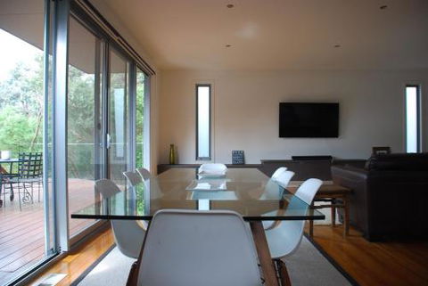 SURF Side SECRET INVERLOCH - Schoolies Week Accommodation 5