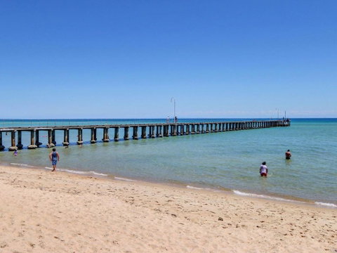 Rosalea By The Bay - Schoolies Week Accommodation 2