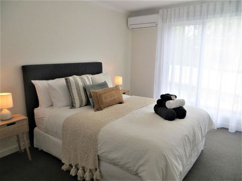 NORMANBY Coastal FREE WIFI & NETFLIX - Schoolies Week Accommodation 3