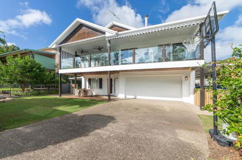 Beaches - Schoolies Week Accommodation 0