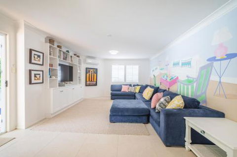 Beaches - Schoolies Week Accommodation 5