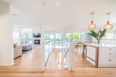Beaches - Schoolies Week Accommodation 2