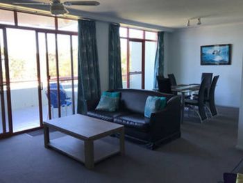 FATHOMS 19 - Schoolies Week Accommodation 6